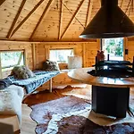 Wellness Latour | 2 Saunas, Jacuzzi & Grill Kota | 18 Guests Holiday home Oirschot