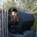 Holiday home Wellness Latour | 2 Saunas, Jacuzzi & Grill Kota | 18 Guests *