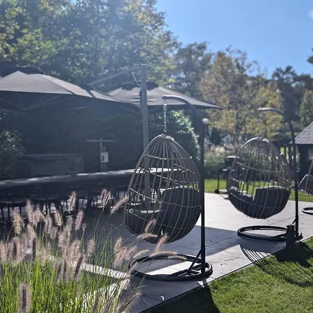 Wellness Latour | 2 Saunas, Jacuzzi&grill Kota | 18 Guests Casa vacanze Oirschot