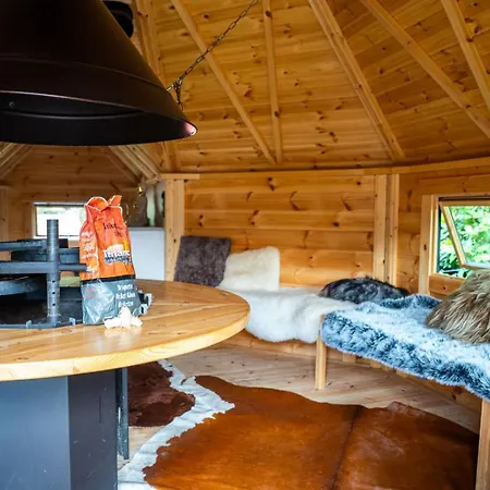 Wellness Latour | 2 Saunas, Jacuzzi & Grill Kota | 18 Guests * אוירשחוט