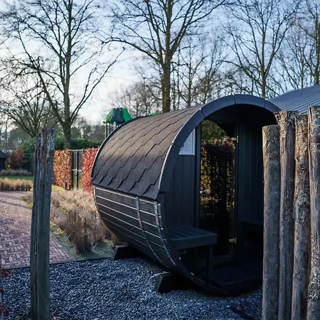 Wellness Latour | 2 Saunas, Jacuzzi & Grill Kota | 18 Guests בית נופש *