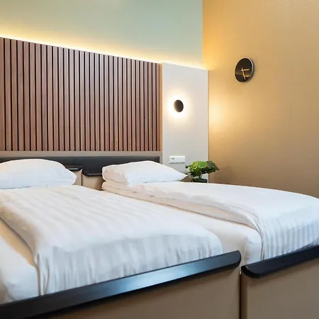Wellness Latour | 2 Saunas, Jacuzzi & Grill Kota | 18 Guests