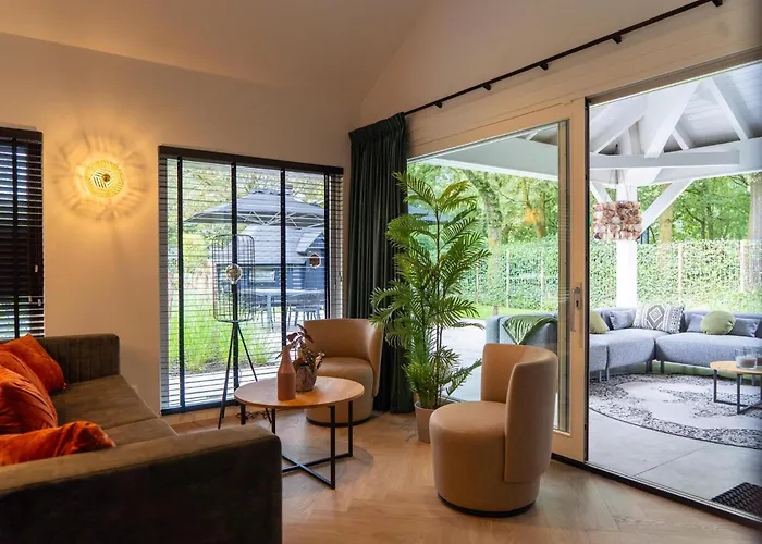 Wellness Latour | 2 Saunas, Jacuzzi & Grill Kota | 18 Guests *