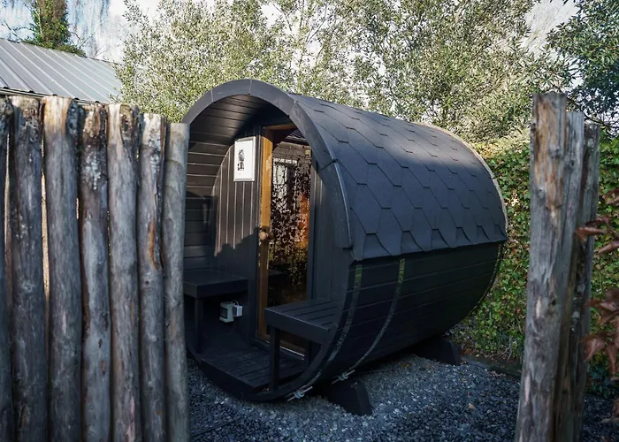 בית נופש Wellness Latour | 2 Saunas, Jacuzzi & Grill Kota | 18 Guests *