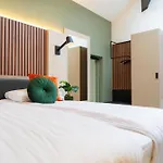 Wellness Latour | 2 Saunas, Jacuzzi & Grill Kota | 18 Guests Oirschot